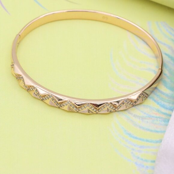 Chic Rose Gold Zigzag Bangle with Crystal Accents, XPBL0569 - Picture 2 of 12